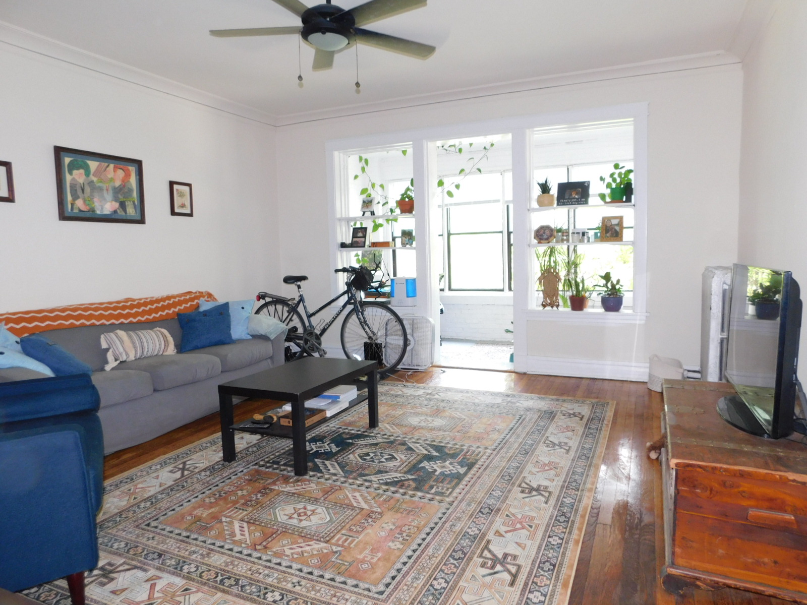 Large One bedroom apartment in Evanston, IL North Shore Apartments