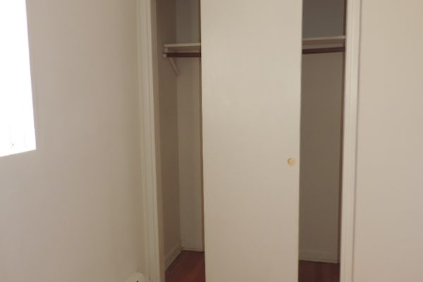1040-1042 Ashland closet space