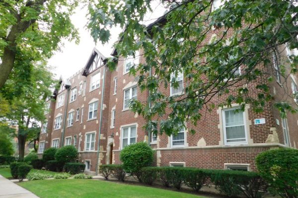 Image of Evanston – Attention Northwestern Students! Big, bright two bedrooms available for summer & fall