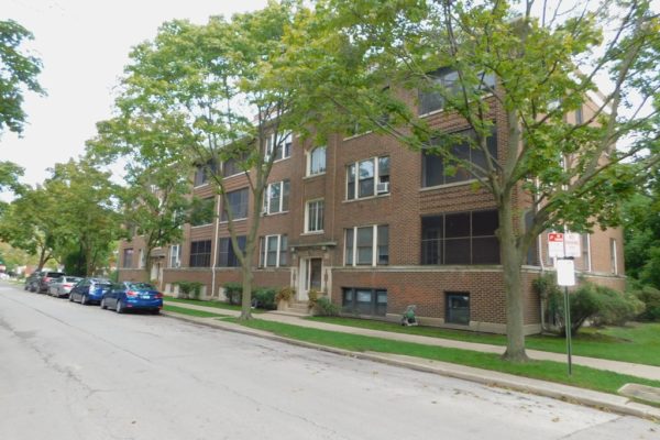 Image of Rarely available SE Evanston 1BR w/ Large rooms, formal DR, HWF, front balcony & back porch!