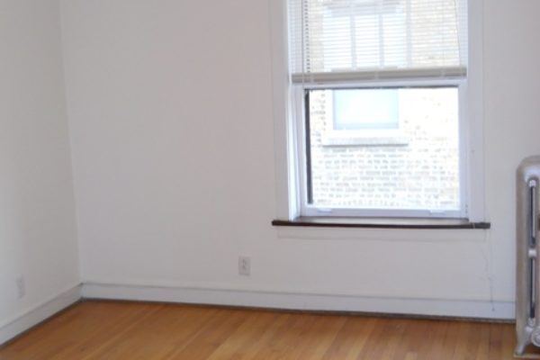 545-555 Hinman Ave bedroom 2