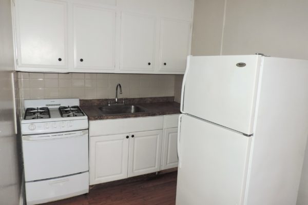 1245 Elmwood kitchen