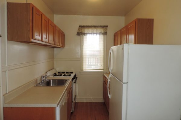 2544-2562 Prairie kitchen