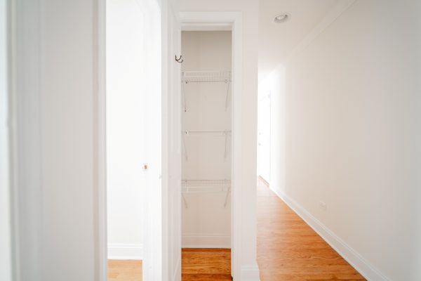 515 Sheridan linen closet