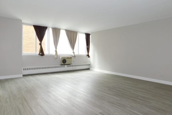 Image of Completely renovated Downtown Evanston std w/New kit/ba, A/C & parking