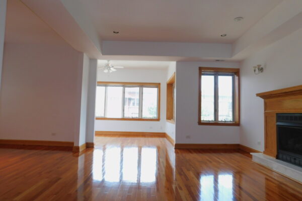 Image of Flawless 3Br/2Ba in flat-Over 1600 Sq st w/ in unit laundry, CA & sun room