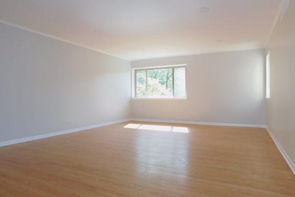 Image of Sparkling southeast Evanston 3Br/2.5Ba with new kit, DW & parking – over 1500 square feet