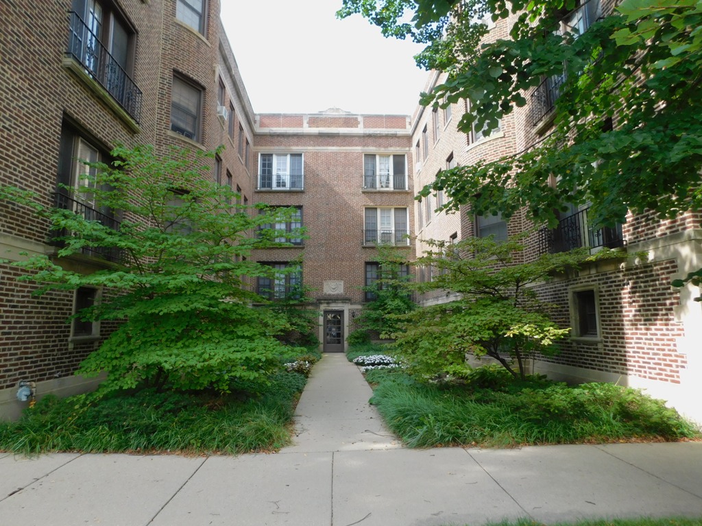 Studio apartment at 1709 Central Street, Evanston, IL 60201 North