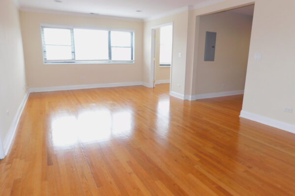 Image of Modern southeast Evanston 2Br/1.5ba with large rms, newer kit, DW, CA & in unit laundry