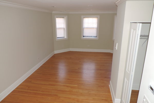 Image of Stunning SE Evanston 1Br! Completely rehab w/ oversized rms, high end kitchen, DW, central air & in unit laundry