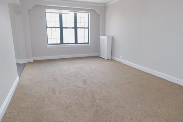 Image of Big, bright downtown Evanston 2Br/2Ba-  Less than a mile from Northwestern