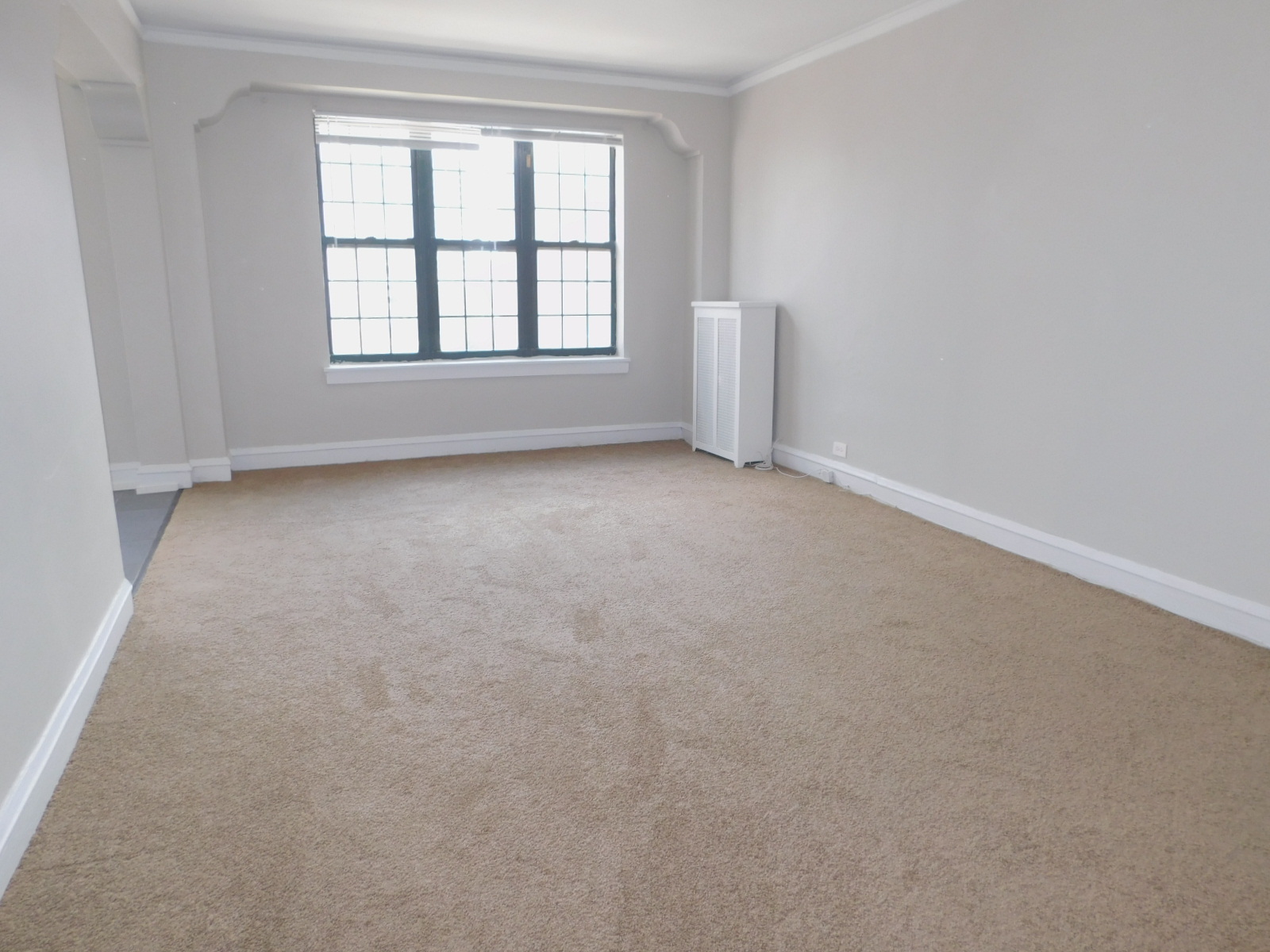 Two bedroom/two bath apartment at 1570 Oak ave, Evanston, IL North