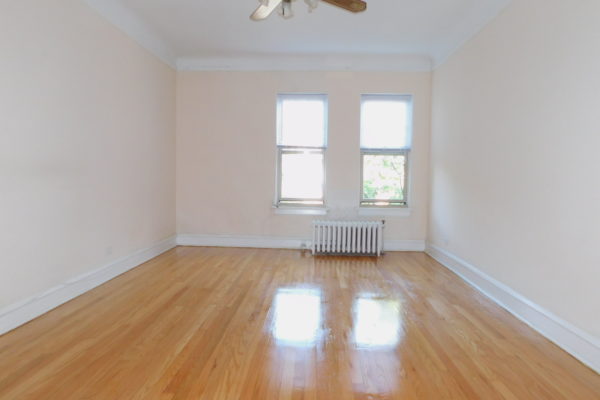 Image of Evanston – Big, bright 1br steps to town with mod kitchen, DW, HWF & lots of closets