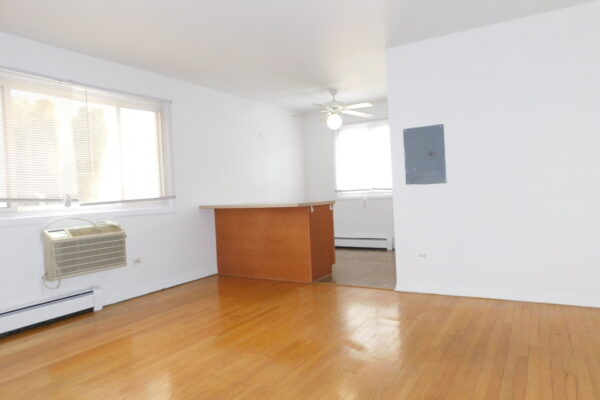 Image of Sparkling South East Evanston 1Br w/Nice kitchen, A/C, HWF & Parking included