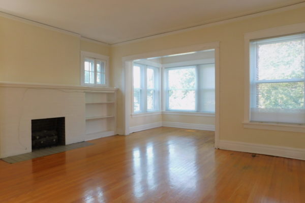 Image of Evanston- Sparkling 2Br just two blocks from the heart of Northwestern avail for 7/1!