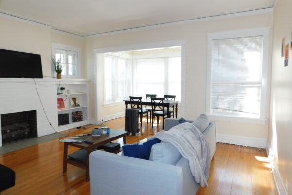 Image of Evanston- Big, bright 2Br just two blocks from the heart of Northwestern and close to downtown Evanston.