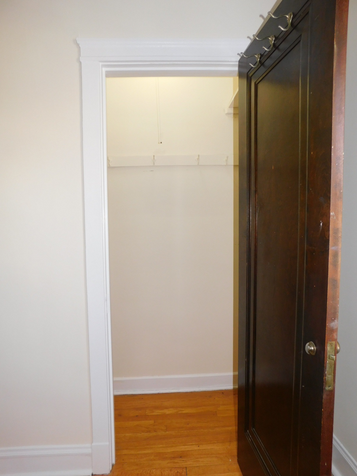 Two bedroom apartment in north evanston, IL North Shore Apartments