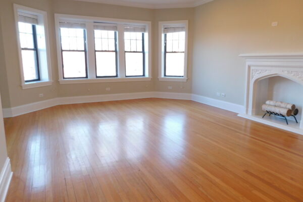 Image of Flawless SE Evanston 3BR/2Bath w/ New kit, DW, CA and in unit laundry